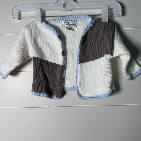 Gita Accessories Inc New York, Baby Sweater with Teddy Bear Buttons, S 6-12 MOS - Picture 2 of 7